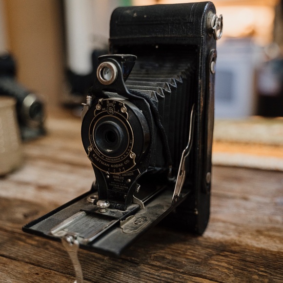 Eastman Kodak Co. No 2A folding cartridge hawk eye model B 6x9 camera - Picture 3 of 3